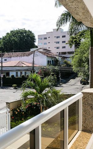 Apartamento à venda com 200m², 4 quartos e 3 vagas Apartamento à venda com 200m², 4 quartos e 3 vagasVaranda