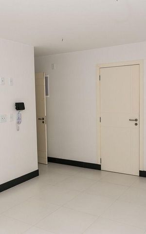 Apartamento à venda com 200m², 4 quartos e 3 vagas Apartamento à venda com 200m², 4 quartos e 3 vagasCozinha