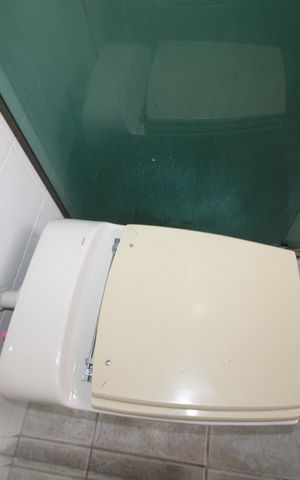 Casa à venda com 207m², 2 quartos e 3 vagasQuarto 1 - Banheiro