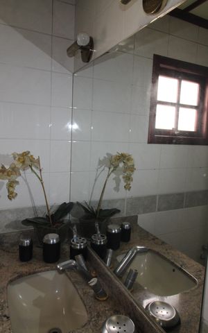 Casa à venda com 207m², 2 quartos e 3 vagasQuarto 2 - Banheiro