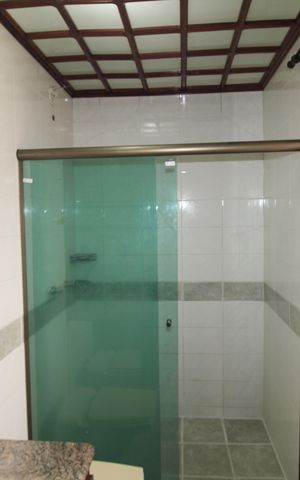 Casa à venda com 207m², 2 quartos e 3 vagasQuarto 1 - Banheiro