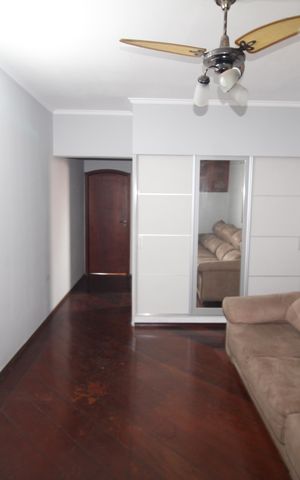 Casa à venda com 207m², 2 quartos e 3 vagasQuarto 2
