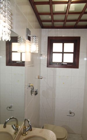 Casa à venda com 207m², 2 quartos e 3 vagasLavabo