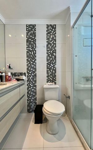 Apartamento à venda com 87m², 2 quartos e 2 vagas Apartamento à venda com 87m², 2 quartos e 2 vagasBanheiro da Suíte