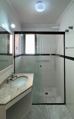 Apartamento à venda com 140m², 3 quartos e 2 vagas Apartamento à venda com 140m², 3 quartos e 2 vagasBanheiro Social