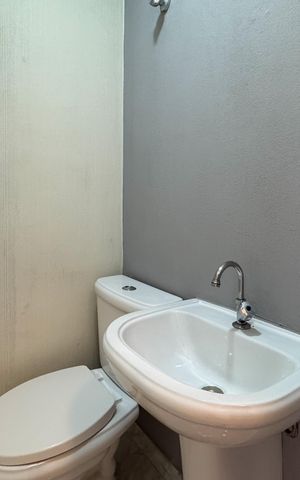 Apartamento à venda com 140m², 3 quartos e 2 vagas Apartamento à venda com 140m², 3 quartos e 2 vagasLavabo