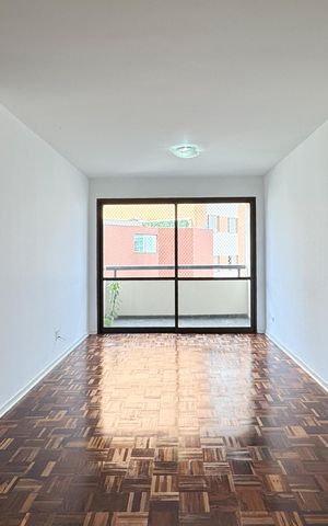 Apartamento à venda com 140m², 3 quartos e 2 vagas Apartamento à venda com 140m², 3 quartos e 2 vagasSala