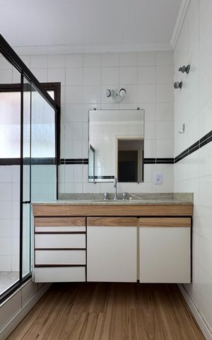 Apartamento à venda com 140m², 3 quartos e 2 vagas Apartamento à venda com 140m², 3 quartos e 2 vagasBanheiro - Suíte