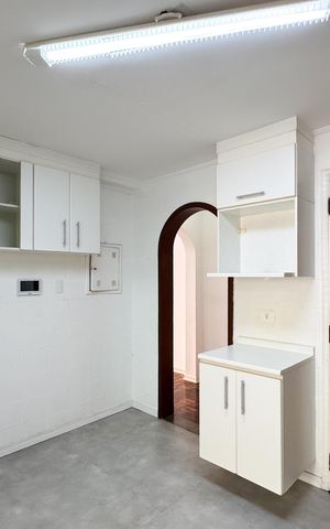 Apartamento à venda com 140m², 3 quartos e 2 vagas Apartamento à venda com 140m², 3 quartos e 2 vagasCozinha