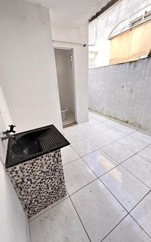 Casa à venda com 70m², 3 quartos e 1 vaga Casa à venda com 70m², 3 quartos e 1 vagaÁrea de serviço