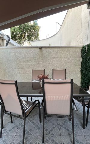 Casa à venda com 141m², 3 quartos e 2 vagas Casa à venda com 141m², 3 quartos e 2 vagasQuintal