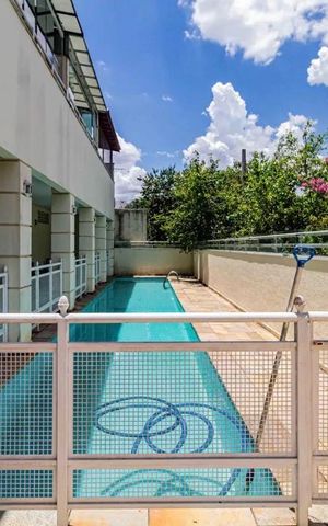 Casa à venda com 141m², 3 quartos e 2 vagas Casa à venda com 141m², 3 quartos e 2 vagasÁrea comum - Piscina