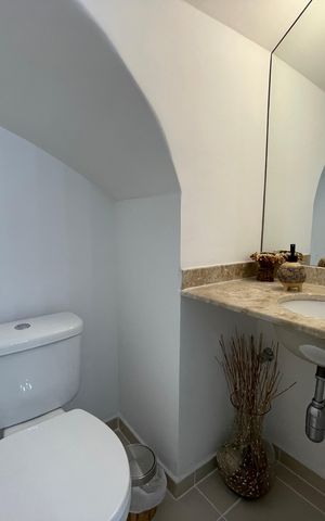 Casa à venda com 141m², 3 quartos e 2 vagas Casa à venda com 141m², 3 quartos e 2 vagasLavabo