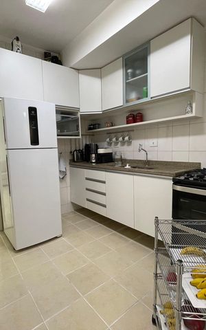 Casa à venda com 141m², 3 quartos e 2 vagas Casa à venda com 141m², 3 quartos e 2 vagasCozinha