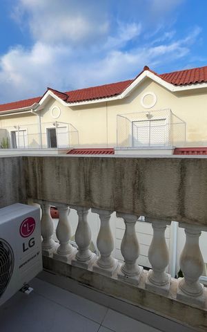 Casa à venda com 141m², 3 quartos e 2 vagas Casa à venda com 141m², 3 quartos e 2 vagasVaranda da suíte