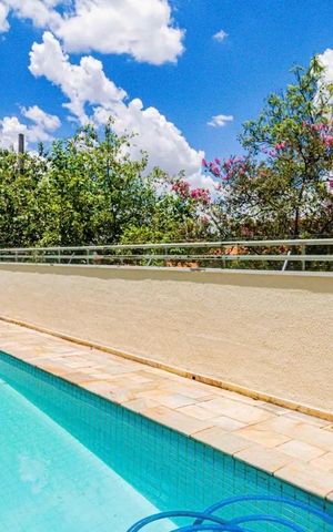 Casa à venda com 141m², 3 quartos e 2 vagas Casa à venda com 141m², 3 quartos e 2 vagasÁrea comum - Piscina