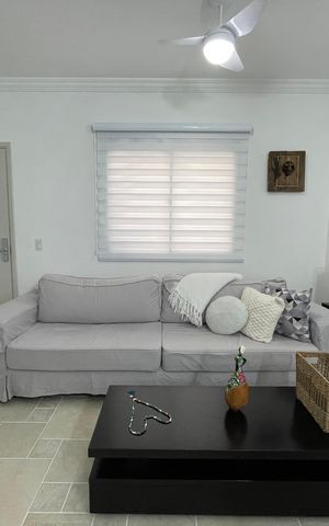 Casa à venda com 141m², 3 quartos e 2 vagas Casa à venda com 141m², 3 quartos e 2 vagasSala