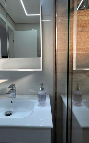 Casa à venda com 141m², 3 quartos e 2 vagas Casa à venda com 141m², 3 quartos e 2 vagasBanheiro da Suíte