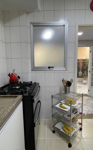Casa à venda com 141m², 3 quartos e 2 vagas Casa à venda com 141m², 3 quartos e 2 vagasCozinha