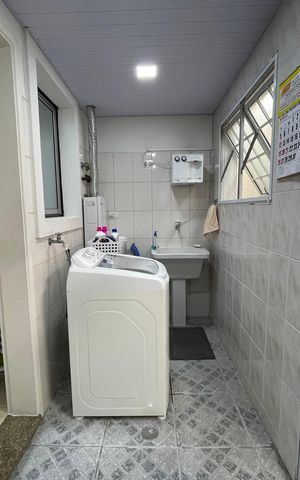 Casa à venda com 141m², 3 quartos e 2 vagas Casa à venda com 141m², 3 quartos e 2 vagasÁrea de Serviço