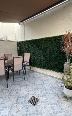 Casa à venda com 141m², 3 quartos e 2 vagas Casa à venda com 141m², 3 quartos e 2 vagasQuintal