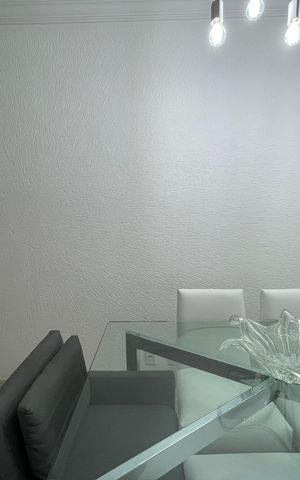 Casa à venda com 141m², 3 quartos e 2 vagas Casa à venda com 141m², 3 quartos e 2 vagasSala