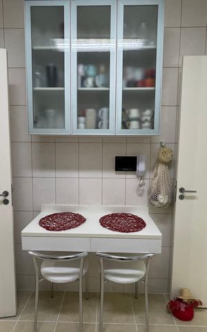 Casa à venda com 141m², 3 quartos e 2 vagas Casa à venda com 141m², 3 quartos e 2 vagasCozinha