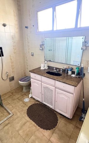 Casa para alugar com 450m², 4 quartos e sem vaga Casa para alugar com 450m², 4 quartos e sem vagaBanheiro - torneira