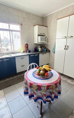 Casa para alugar com 450m², 4 quartos e sem vaga Casa para alugar com 450m², 4 quartos e sem vagaCozinha