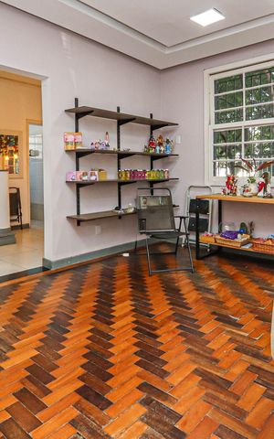 Casa para alugar com 196m², 1 quarto e 3 vagas Casa para alugar com 196m², 1 quarto e 3 vagasSala