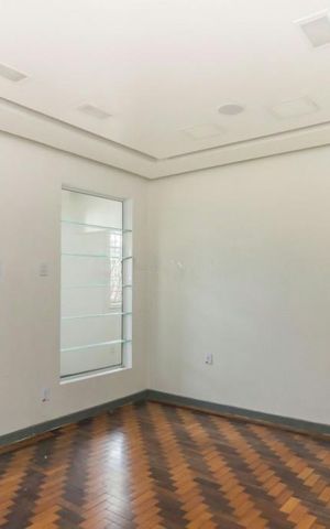 Casa para alugar com 196m², 1 quarto e 3 vagas Casa para alugar com 196m², 1 quarto e 3 vagasQuarto