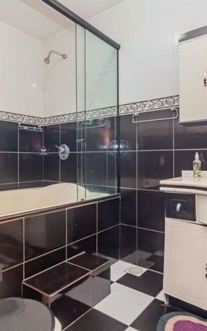 Casa para alugar com 250m², 3 quartos e 2 vagas Casa para alugar com 250m², 3 quartos e 2 vagasBanheiro 1