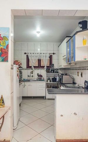 Casa para alugar com 250m², 3 quartos e 2 vagas Casa para alugar com 250m², 3 quartos e 2 vagasCozinha