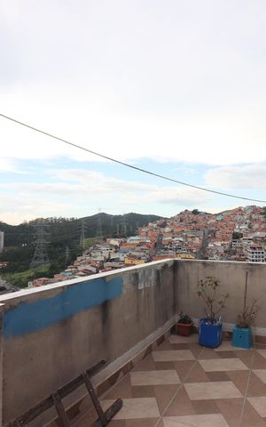 Casa à venda com 50m², 3 quartos e sem vagaÁrea de Serviço e Varanda 