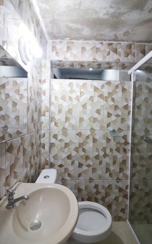 Casa à venda com 50m², 3 quartos e sem vagaBanheiro Casa 2