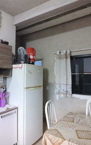 Casa à venda com 50m², 3 quartos e sem vagaSala/Cozinha 