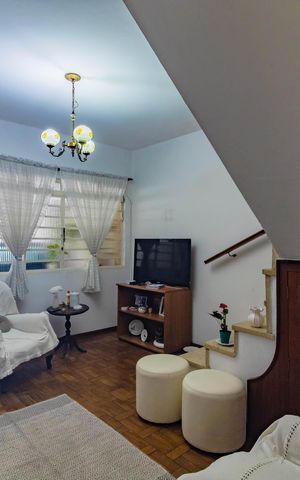 Casa à venda com 180m², 2 quartos e 1 vaga