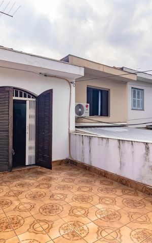 Casa à venda com 180m², 2 quartos e 1 vaga