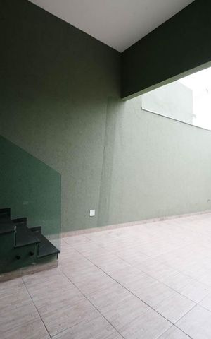 Casa à venda com 132m², 3 quartos e 2 vagasGaragem