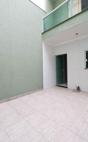 Casa à venda com 132m², 3 quartos e 2 vagasCozinha e Área de Serviço