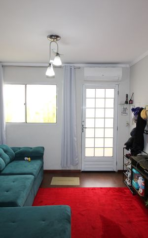 Casa de condomínio à venda com 130m², 2 quartos e 1 vagaSala