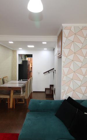 Casa de condomínio à venda com 130m², 2 quartos e 1 vagaSala