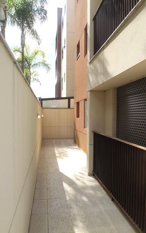 Apartamento para alugar com 176m², 3 quartos e 2 vagasVaranda