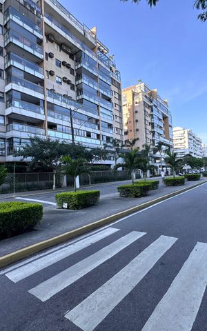 Apartamento à venda com 166m², 4 quartos e 2 vagas Apartamento à venda com 166m², 4 quartos e 2 vagasFachada