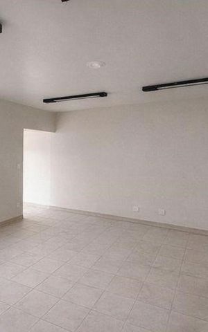 Casa para alugar com 325m², 3 quartos e 2 vagas Casa para alugar com 325m², 3 quartos e 2 vagasSala
