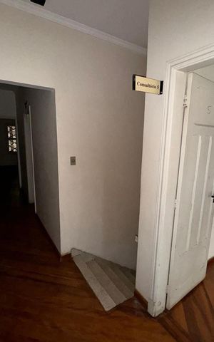 Casa para alugar com 325m², 3 quartos e 2 vagas Casa para alugar com 325m², 3 quartos e 2 vagasCorredor