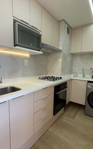 Apartamento à venda com 40m², 2 quartos e 1 vaga Apartamento à venda com 40m², 2 quartos e 1 vagaCozinha e Área de Serviço