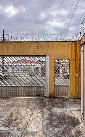Casa de condomínio à venda com 120m², 3 quartos e 1 vaga Casa de condomínio à venda com 120m², 3 quartos e 1 vagaGaragem