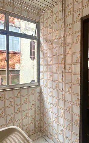 Apartamento à venda com 180m², 4 quartos e 2 vagas Apartamento à venda com 180m², 4 quartos e 2 vagasÁrea de serviço