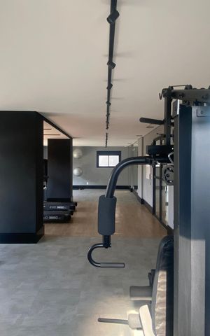 Apartamento à venda com 38m², 2 quartos e 1 vaga Apartamento à venda com 38m², 2 quartos e 1 vagaÁrea comum - Academia